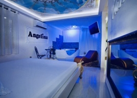Angelina אנג'לינה חדרים לפי שעה בבאר שבע - חדש ויוקרתי! עיצוב ואווירה ממכרים חושים, פרטיות מלאה, ג'קוזי, חניה כפולה ועוד